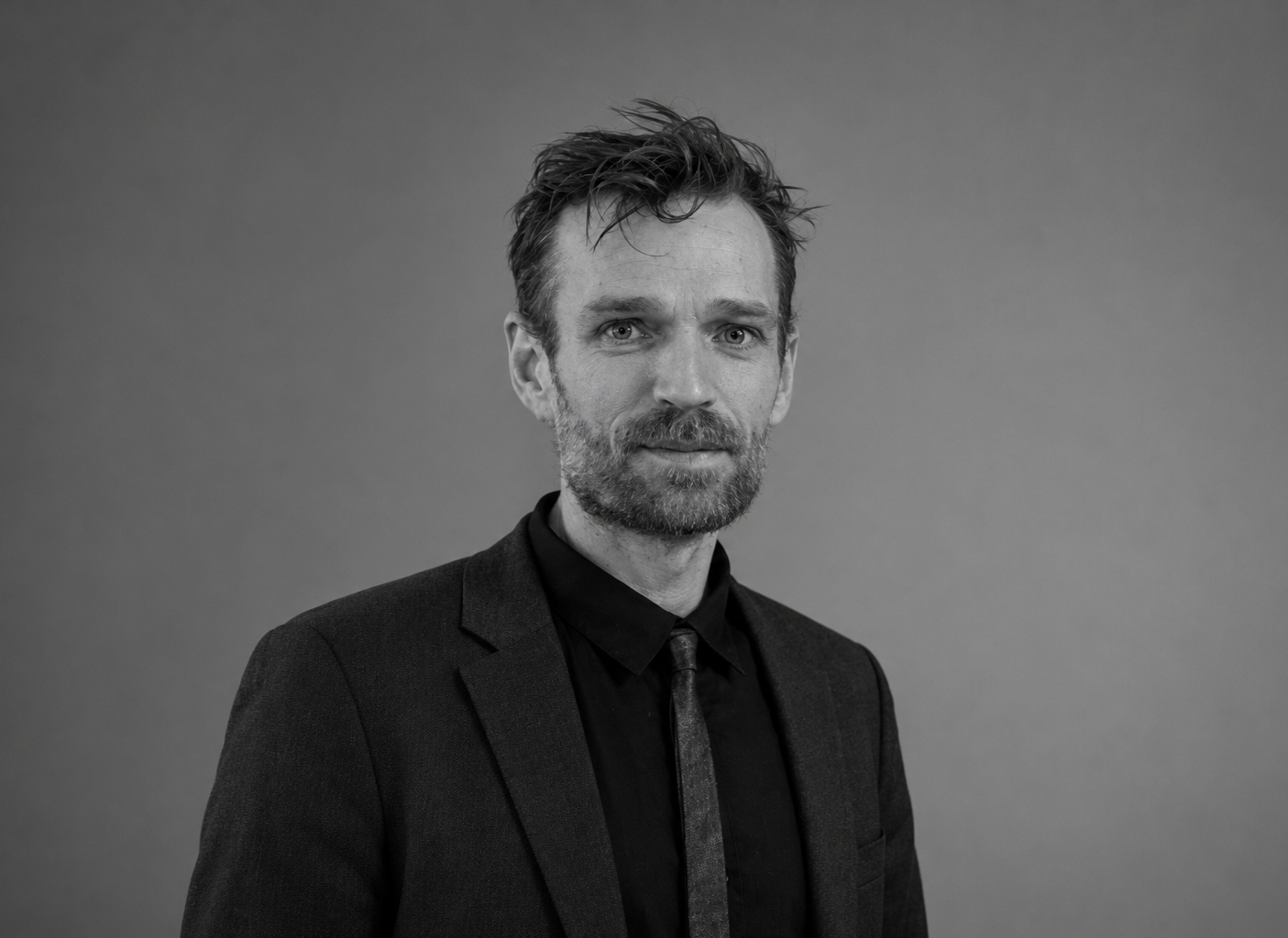 Rugged-Monochrome-Corporate-Portrait_1791888827507